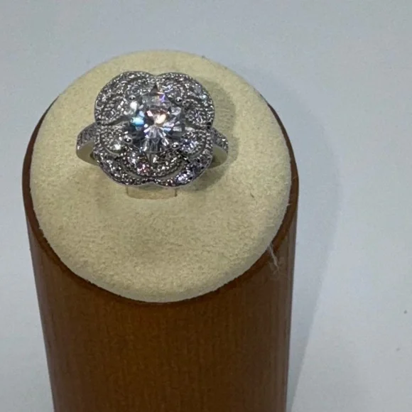 18k 2.5ct Art Deco Ring - Picture 10 of 11